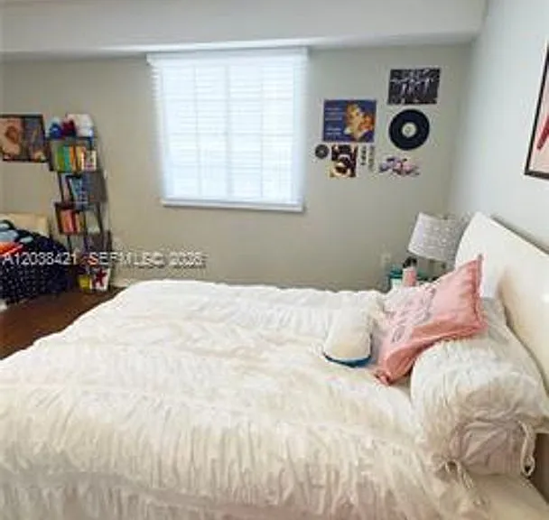 2845 NE 185th St #Townhouse 908 — Photo 21