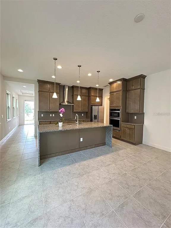 5 bed, 4.5 bath, 3180 sqft, $4,100 — Photo 4