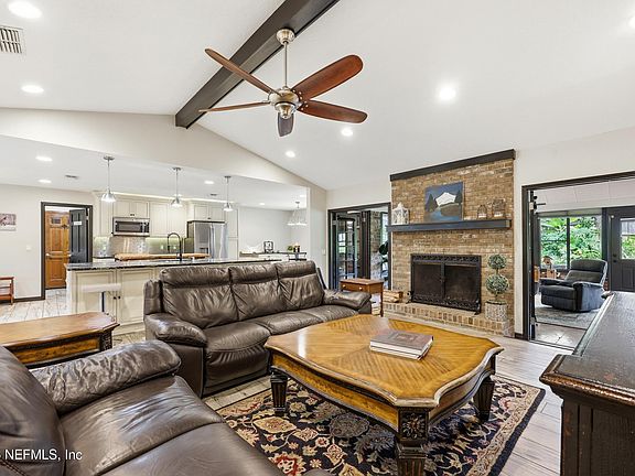 5th image of 905 MIDDLERIDGE Court