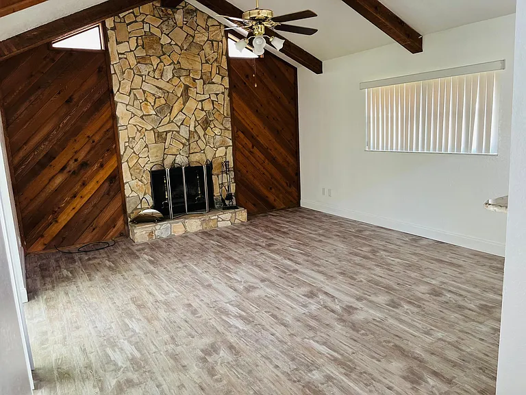 3132 Hillside Ln — Photo 20