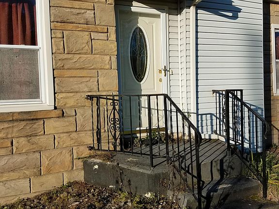 2nd image of 802 E Liberty St