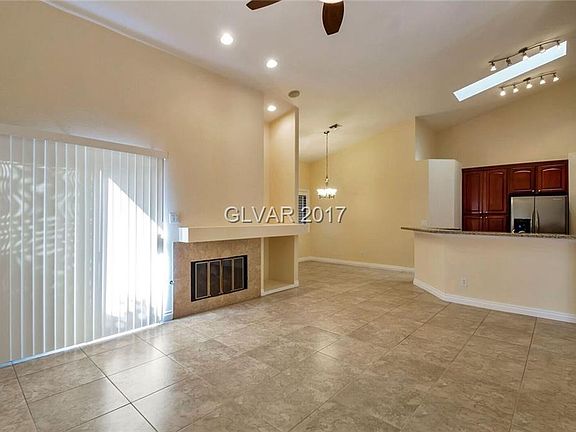 4th image of 309 Vallarte Dr