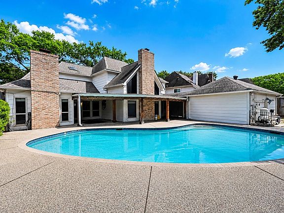 3rd image of 1914 Wine Cedar Ln
