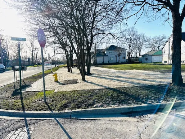 9860 W 56th St #6, La Grange, IL 60525