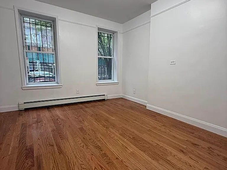 1352 Herkimer St #1GR — Photo 4