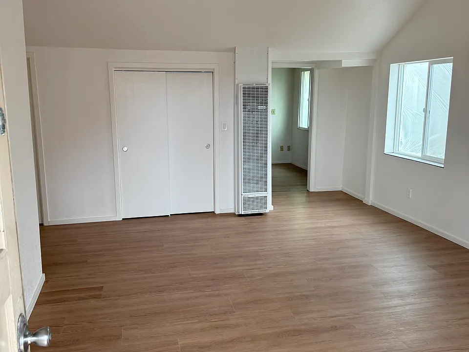610 Elm Ave