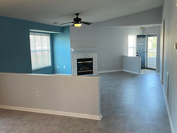4th image of 4158 Breezewood Dr APT 204