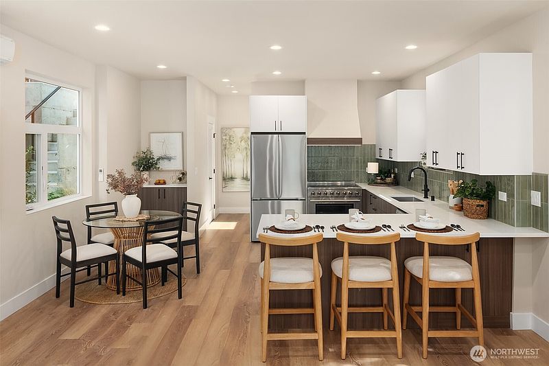 5th image of 908 15th Avenue #B