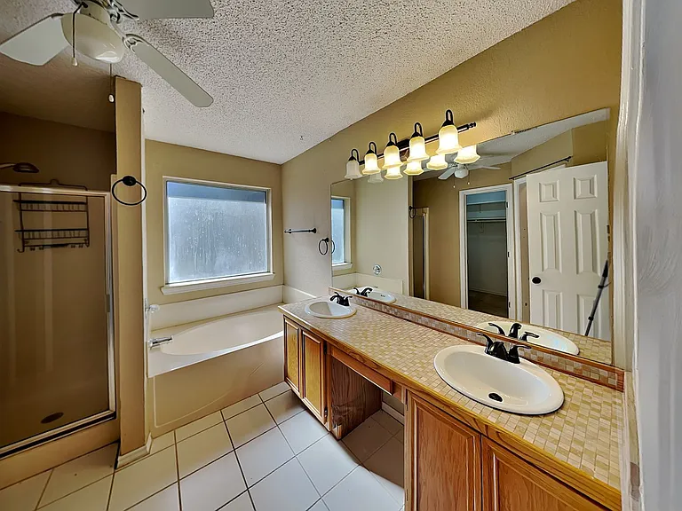 10517 Lone Pine Ln — Photo 11