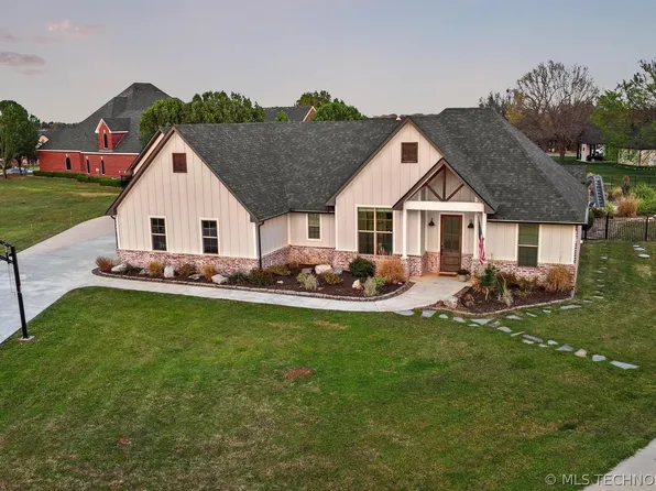 40 Shekinah Ct, Calera, OK 74730
