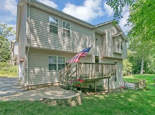 38575 N Lincoln Ave, Spring Grove, IL 60081