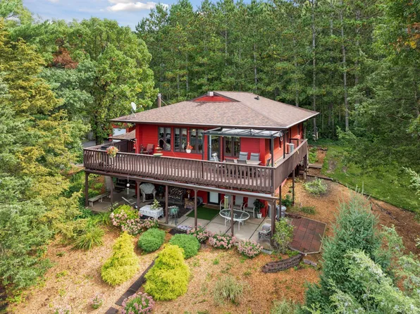 149 E Quarry Rd, River Falls, WI 54022