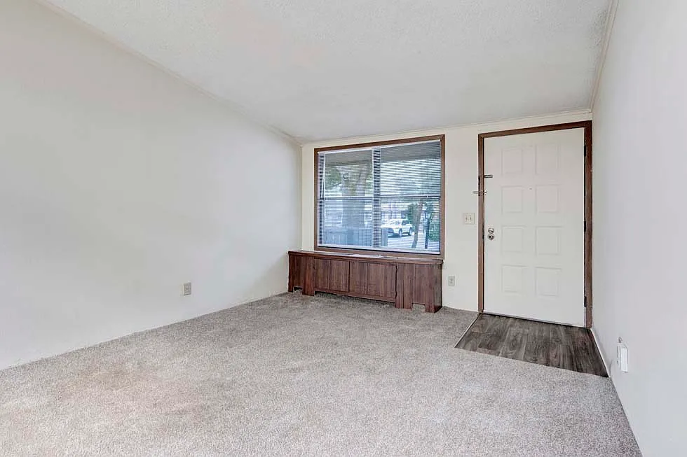 Building Photo - Dogwood Glen