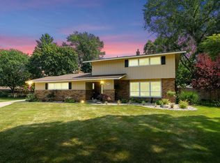 2711 Coachlite Ave, Portage, MI 49024