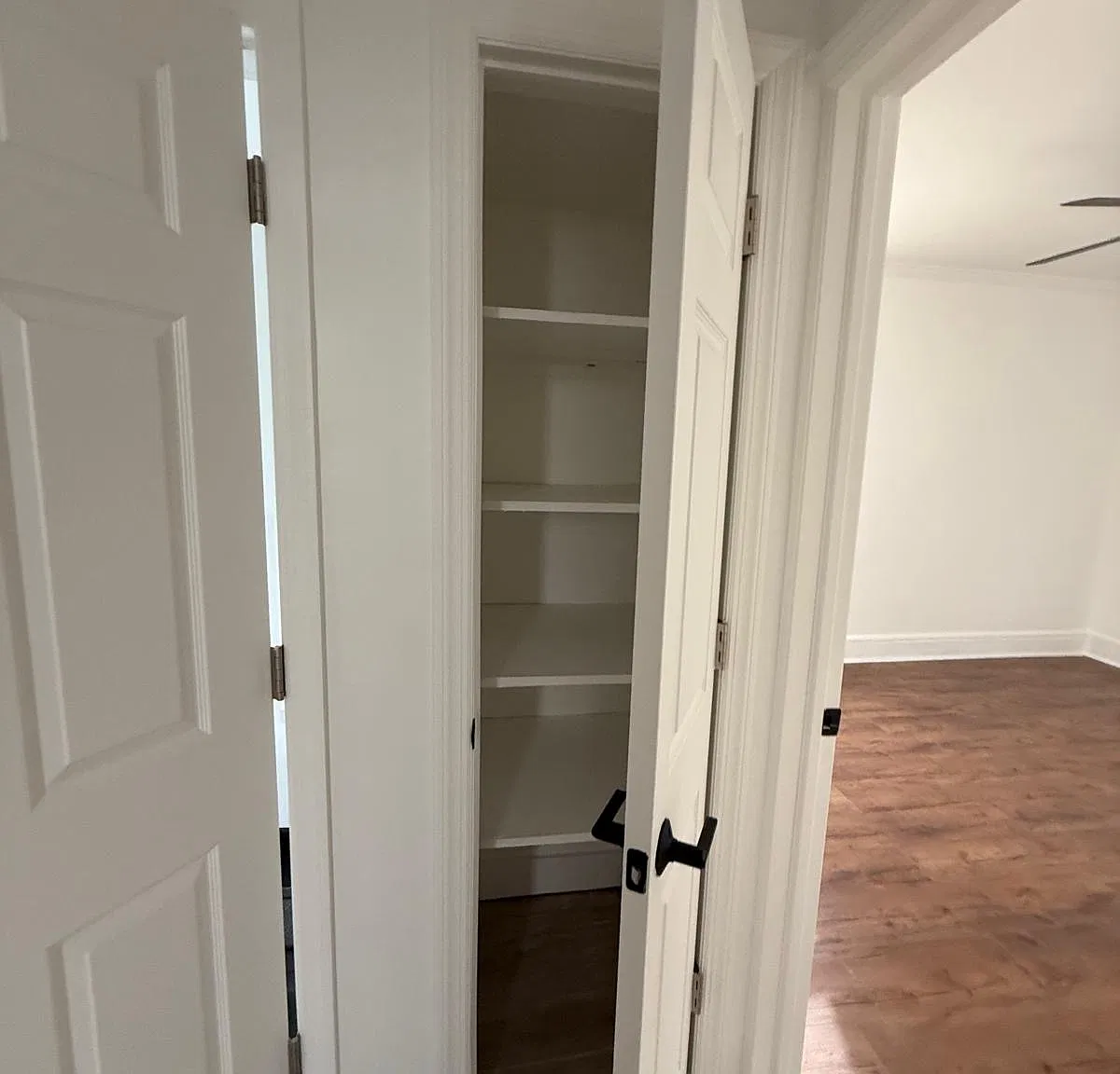 3 bed, $2,400 — Photo 3