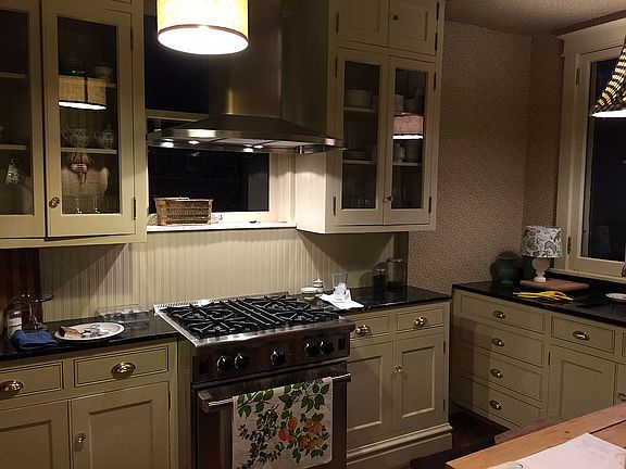 Kitchen w Wolf Range