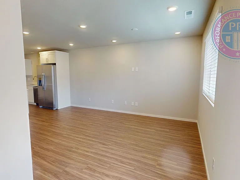 862 Sifuentez Ct — Photo 3