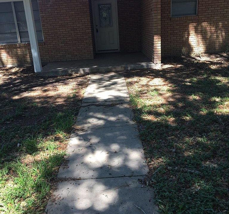 1st image of 1212 Lindsey Ave