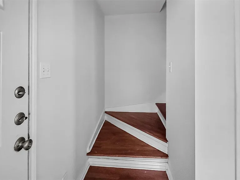 1118 Hunter Dr #A — Photo 12