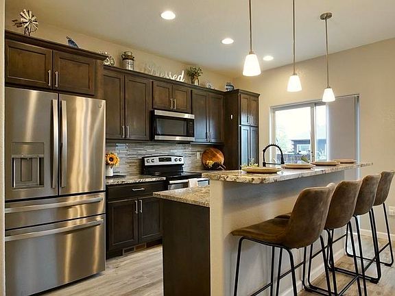 3rd image of 2848 Villa Del Rey Dr