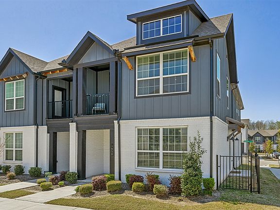 2nd image of 1650 Jessica Dr