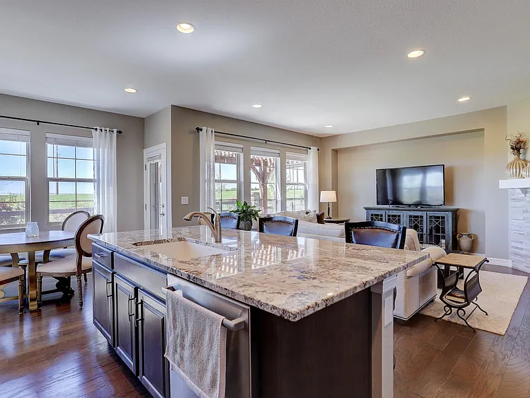 610 Grenville Cir — Photo 4