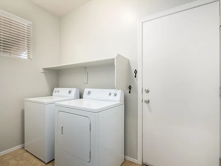 871 E Stottler Dr — Photo 22