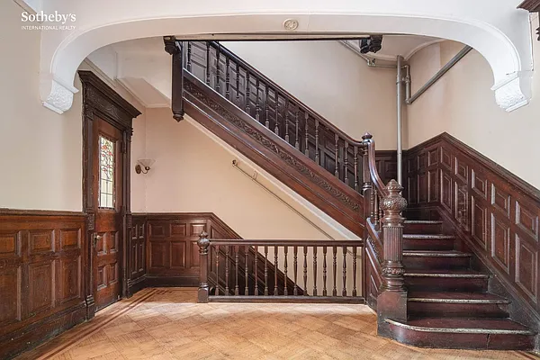 Sold by Sotheby's International Realty | media 18