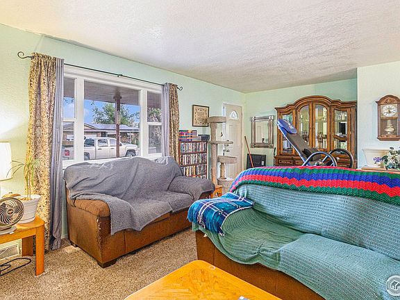 3rd image of 117 16th Ave Ct