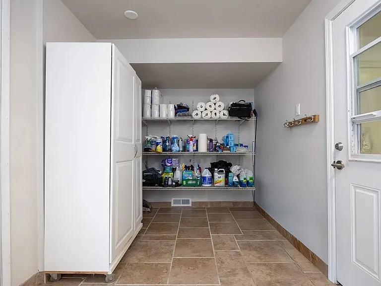 1415 W Borden Rd — Photo 15
