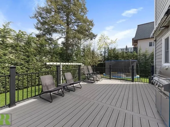 669 East 2nd Street image 23 of 44