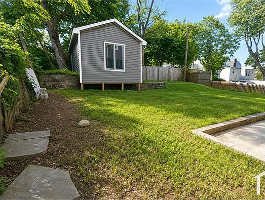 3 bed, $2,500 — Photo 2