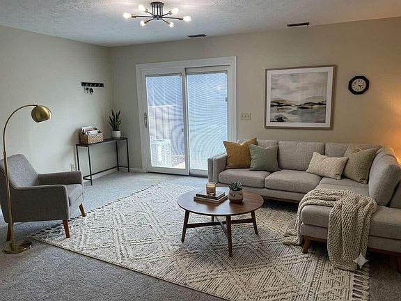4th image of 3127 Arlingtowne Ln #5