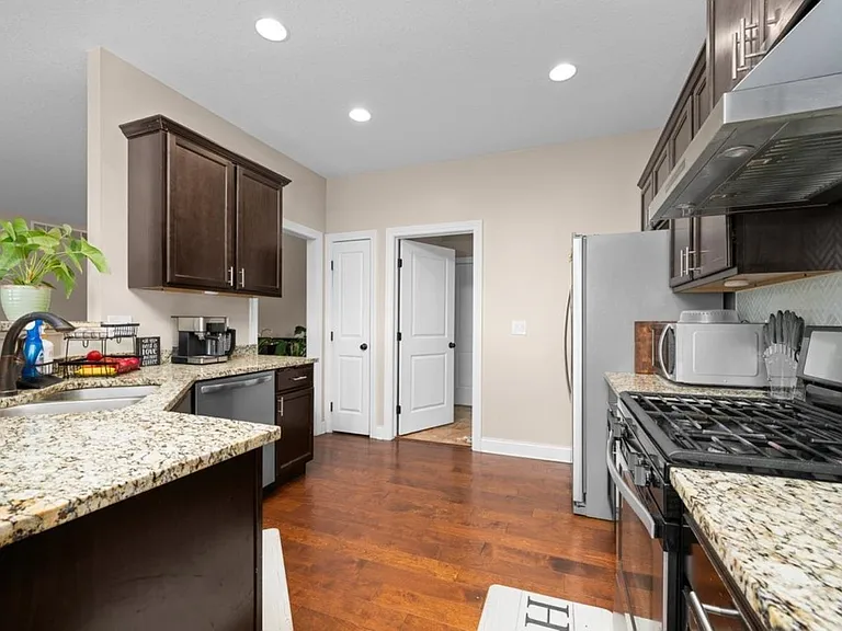 67 Cobblestone Ln — Photo 24