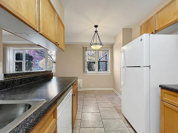 5th image of 2424 W Estes Ave APT 1B