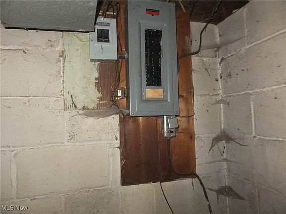 4th image of 10580 Heltman Ave NE