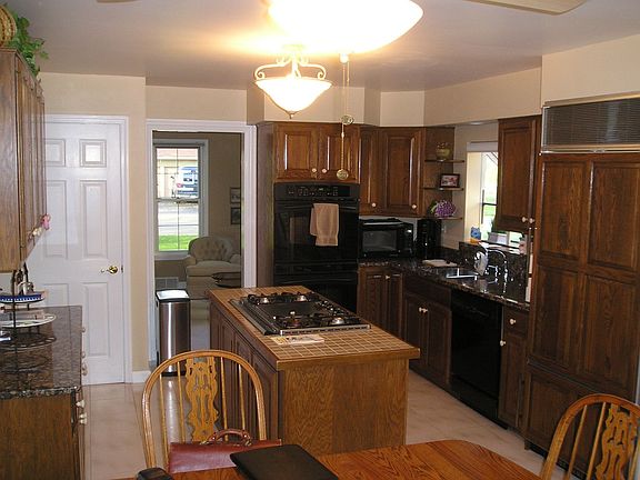 4th image of 1735 E Jonquil Ter