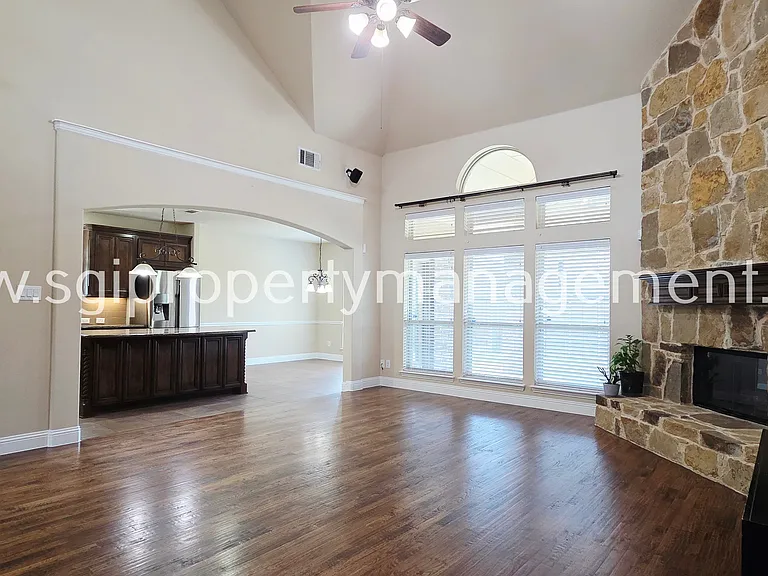 12381 Summertree Dr — Photo 9