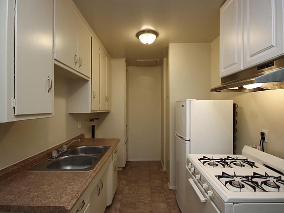 5th image of 56 Eloise St #1
