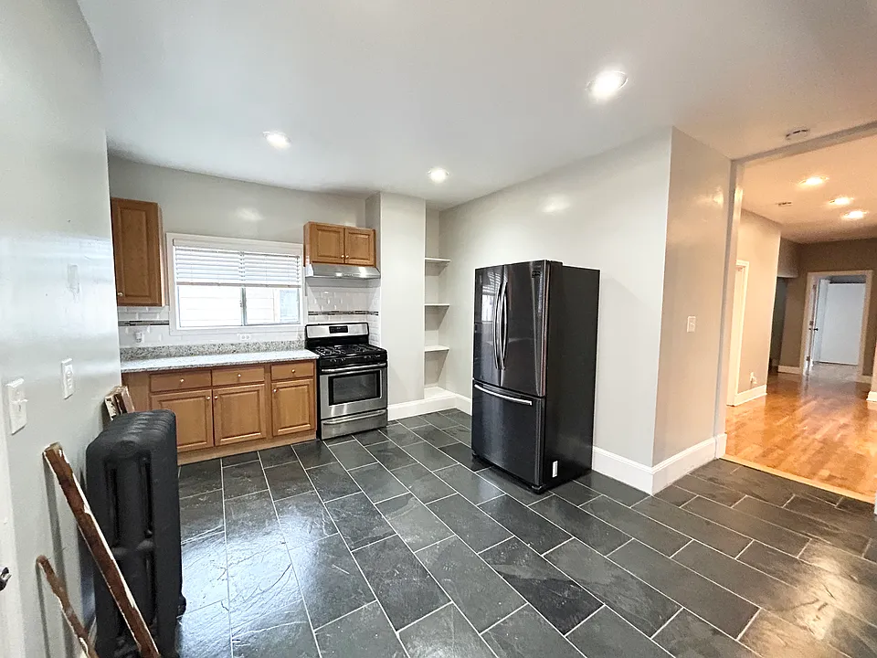 14 Batchelder St #2L