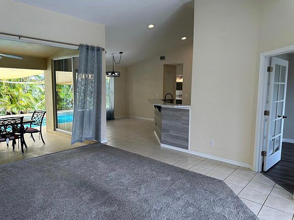 3rd image of 2939 SW 30th St