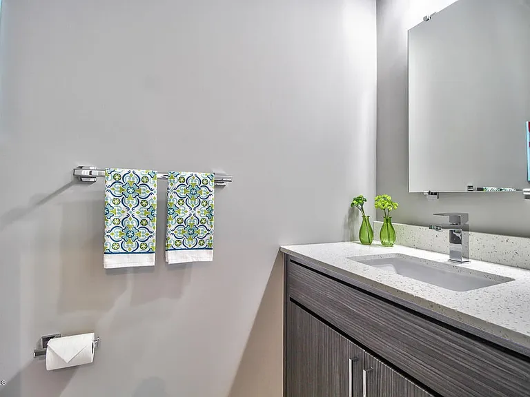 2727 E Thomas Rd #5 — Photo 48