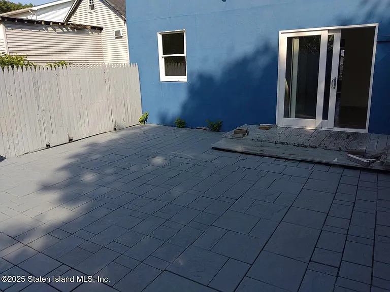 202 Roma Ave — Photo 4