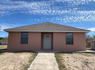 1032 Falcon Ln, Zapata, TX 78076