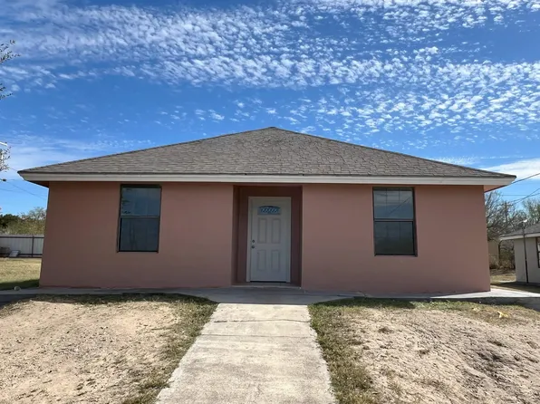 1032 Falcon Ln, Zapata, TX 78076