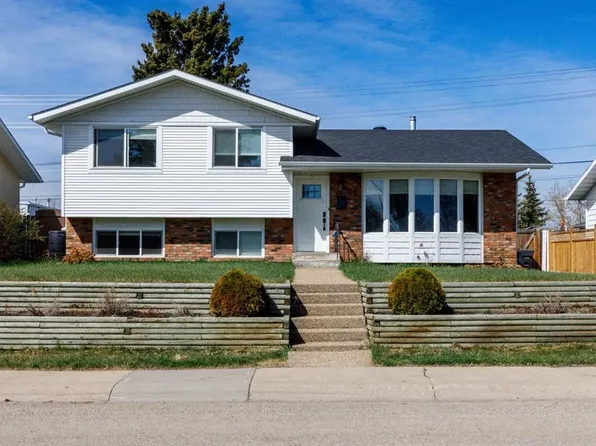 55 E Patterson Cres, Red Deer, AB T4P 1J4