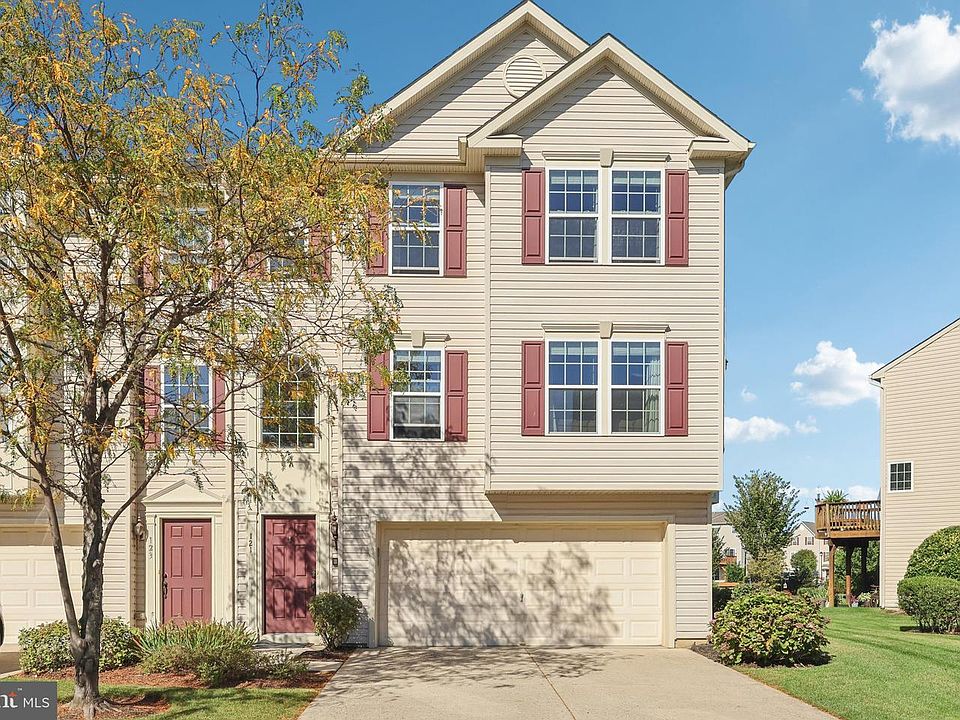 1st image of 121 Helen Dr