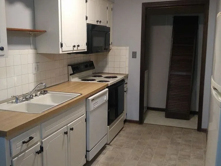 6333 N Wyandotte St — Photo 5