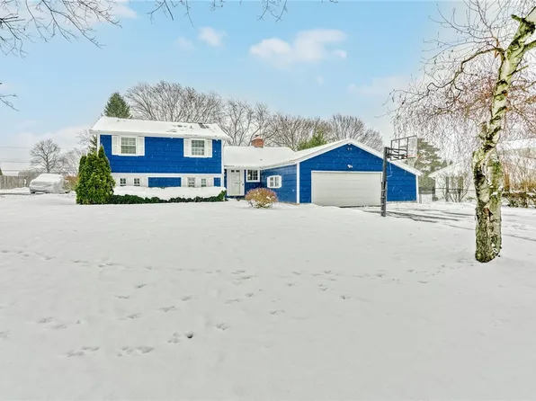 100 Country Ln, Rochester, NY 14626