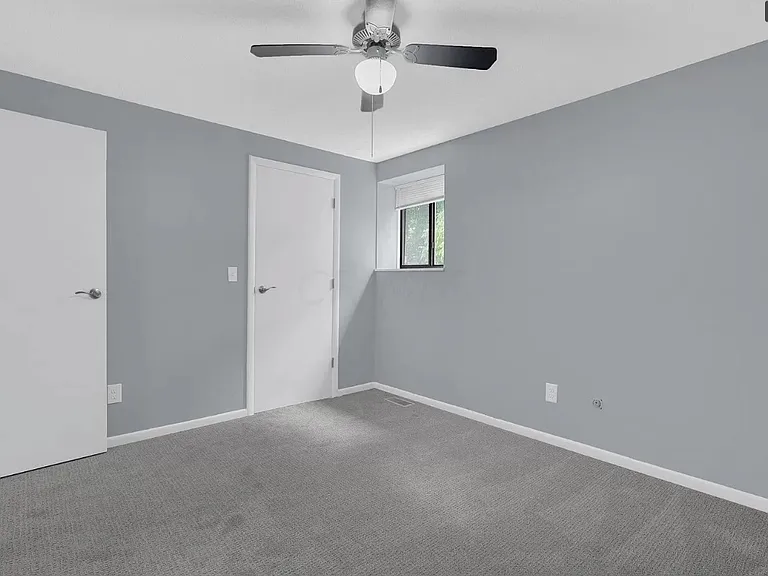 103 Lancelot Ln — Photo 6